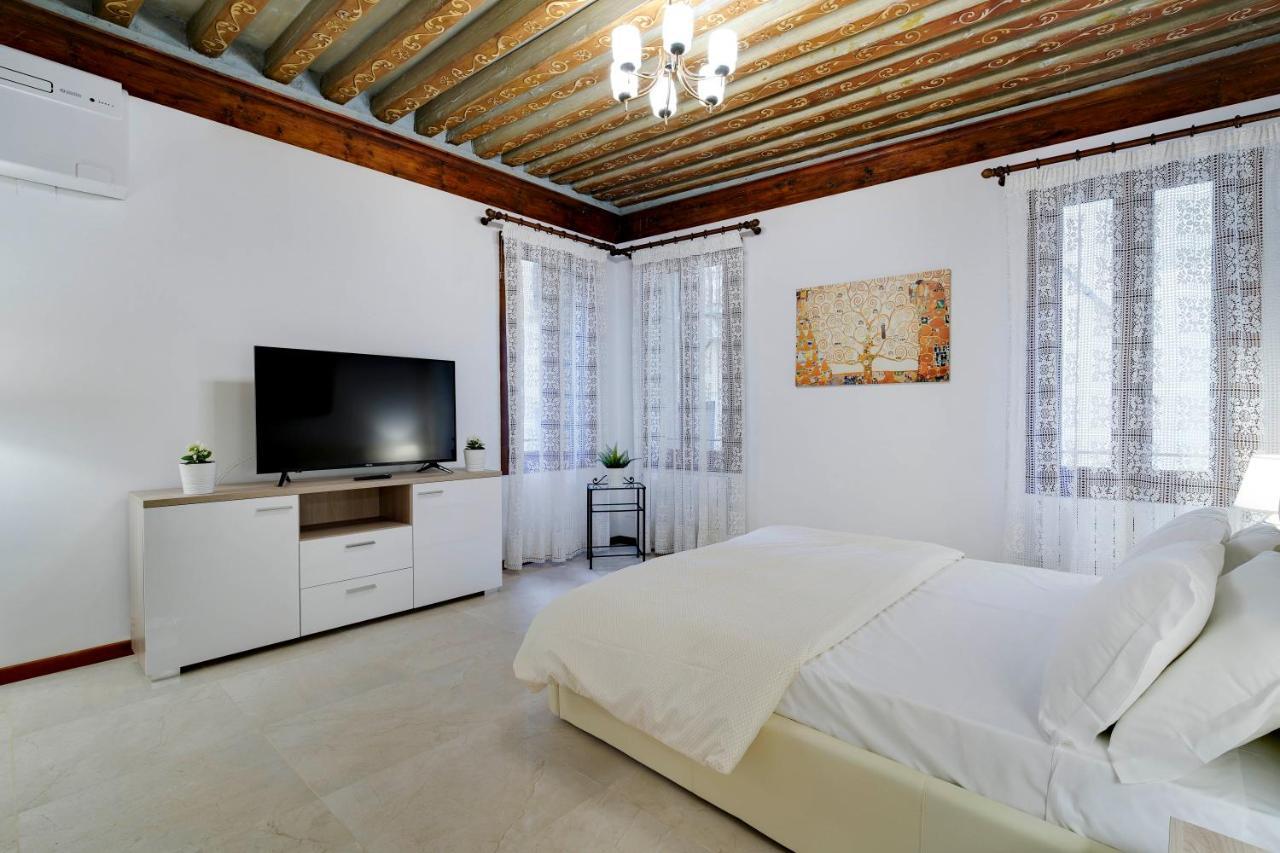 Ca' Rialto Apartment Venice Exterior photo